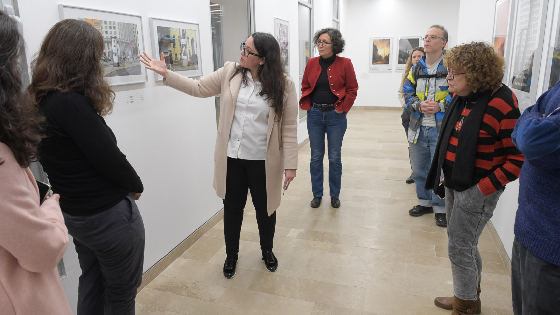 מסר בקופסה מארץ רחוקה